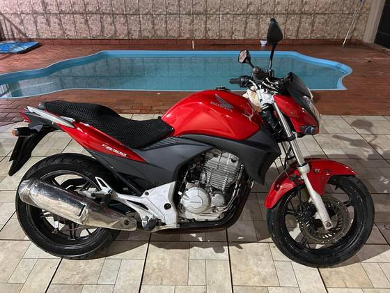 HONDA CB 300R 